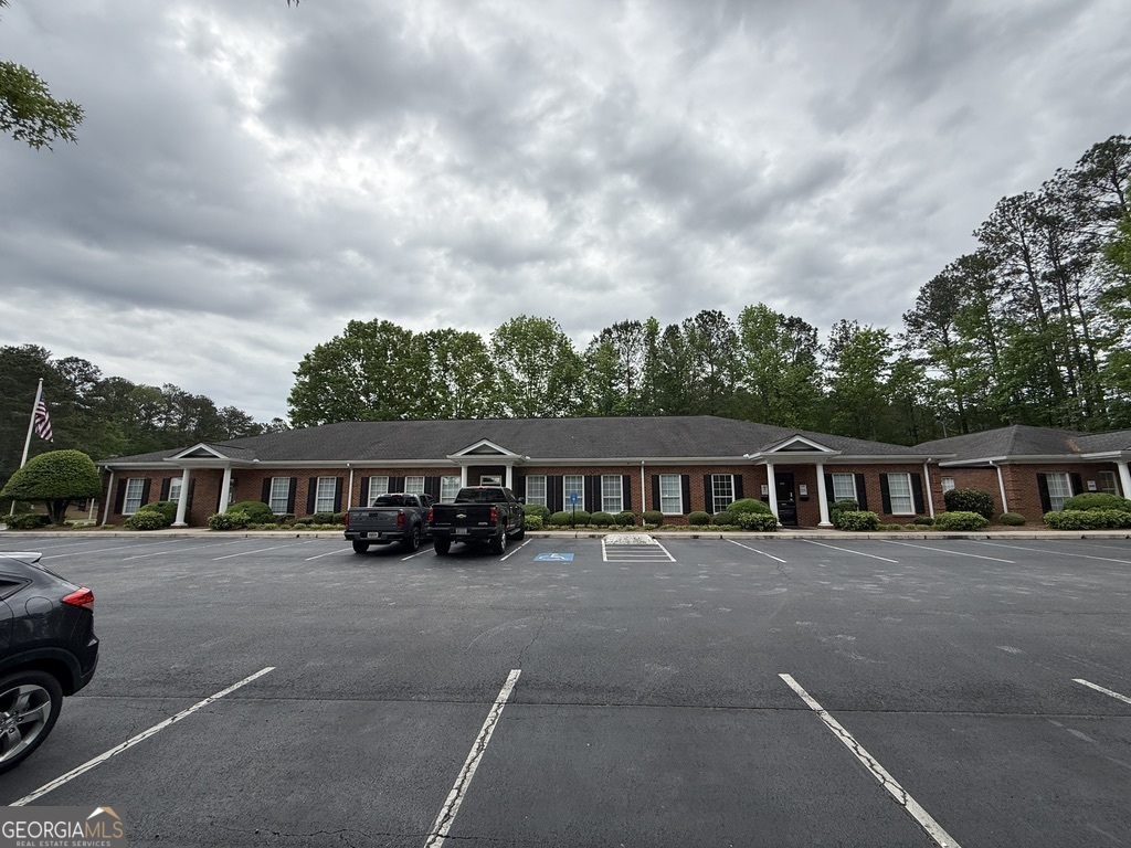 184 Jefferson Parkway # B Property Photo 3