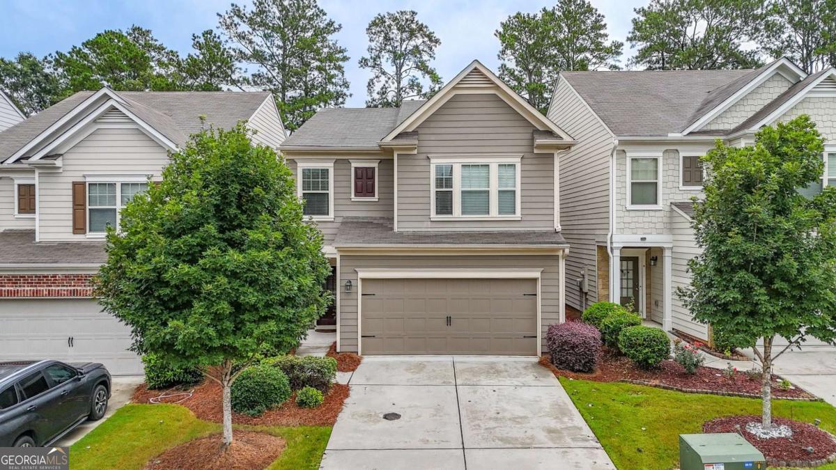 5050 Breezewood Circle Property Photo 1