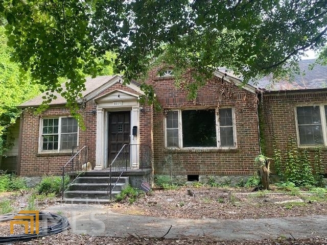 6017 Covington Highway Property Photo 1