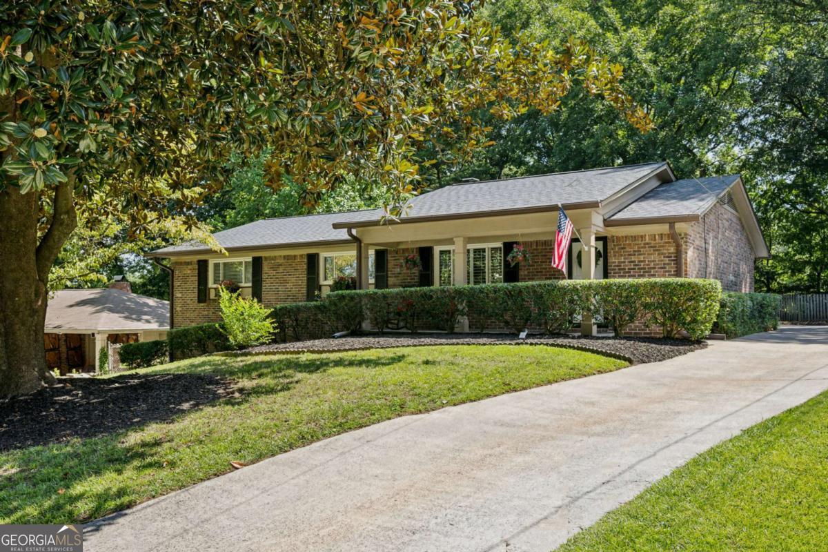 2624 Cove Circle Ne Property Photo 1