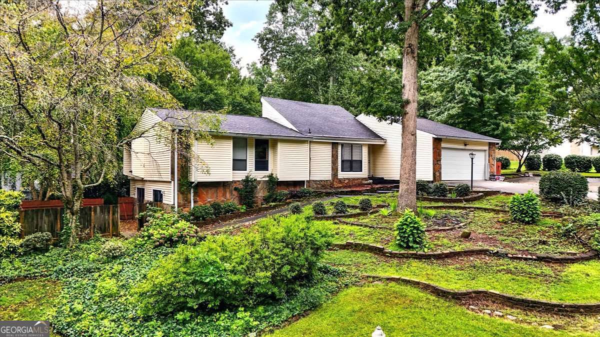 9760 Greenside Way Property Photo 1