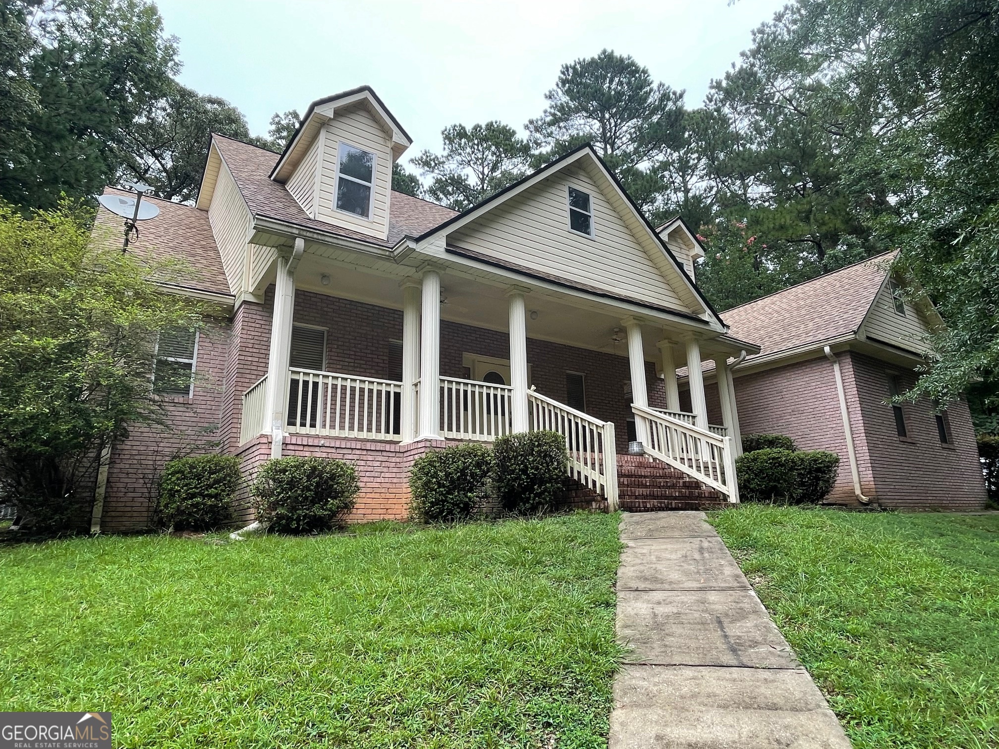 100 Goldfinch Circle Property Photo 1