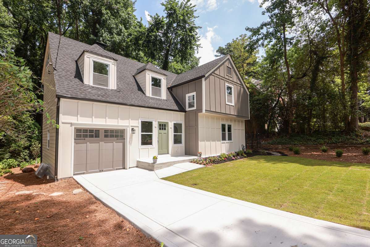 2908 N Hills Drive Ne Property Photo 1