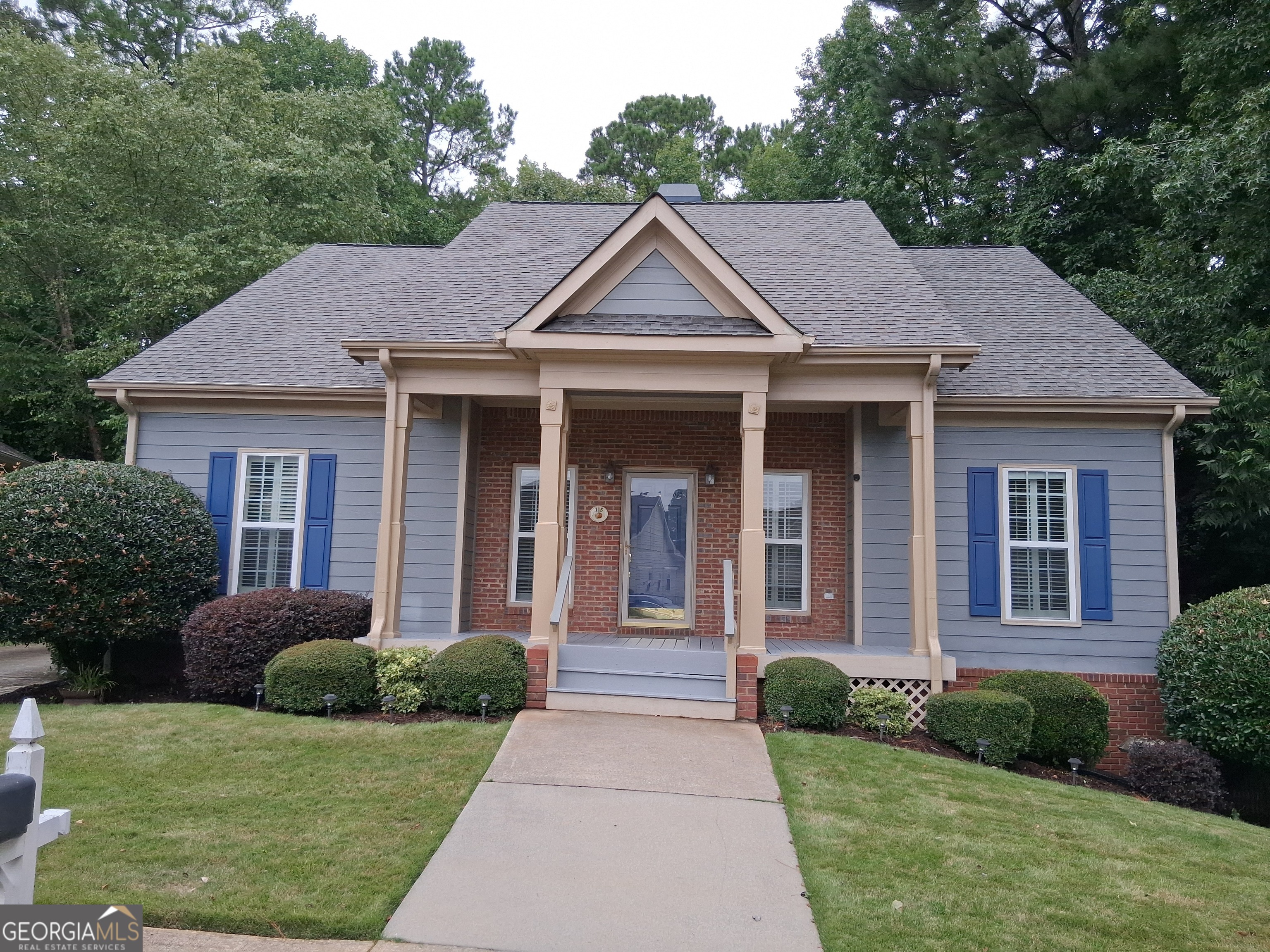 115 Cottage Grv Property Photo 1