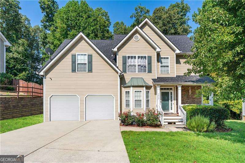 5703 Newnan Circle Property Photo 1