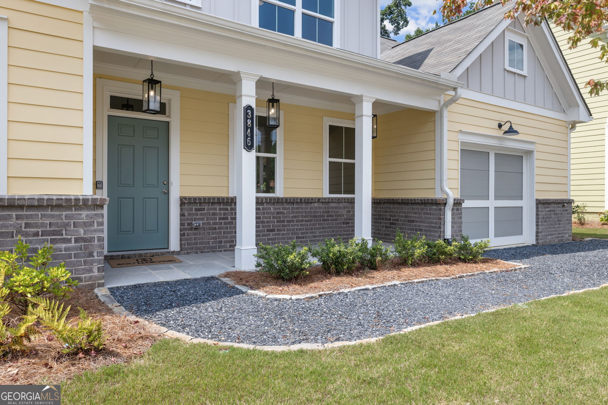 3846 Cottage Circle Property Photo 2