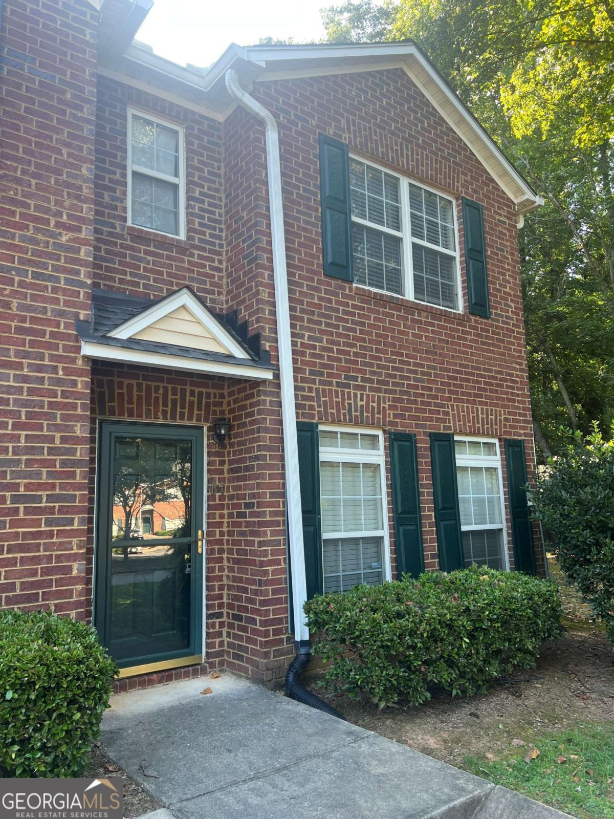 637 Huntington Road # B1 Property Photo 1