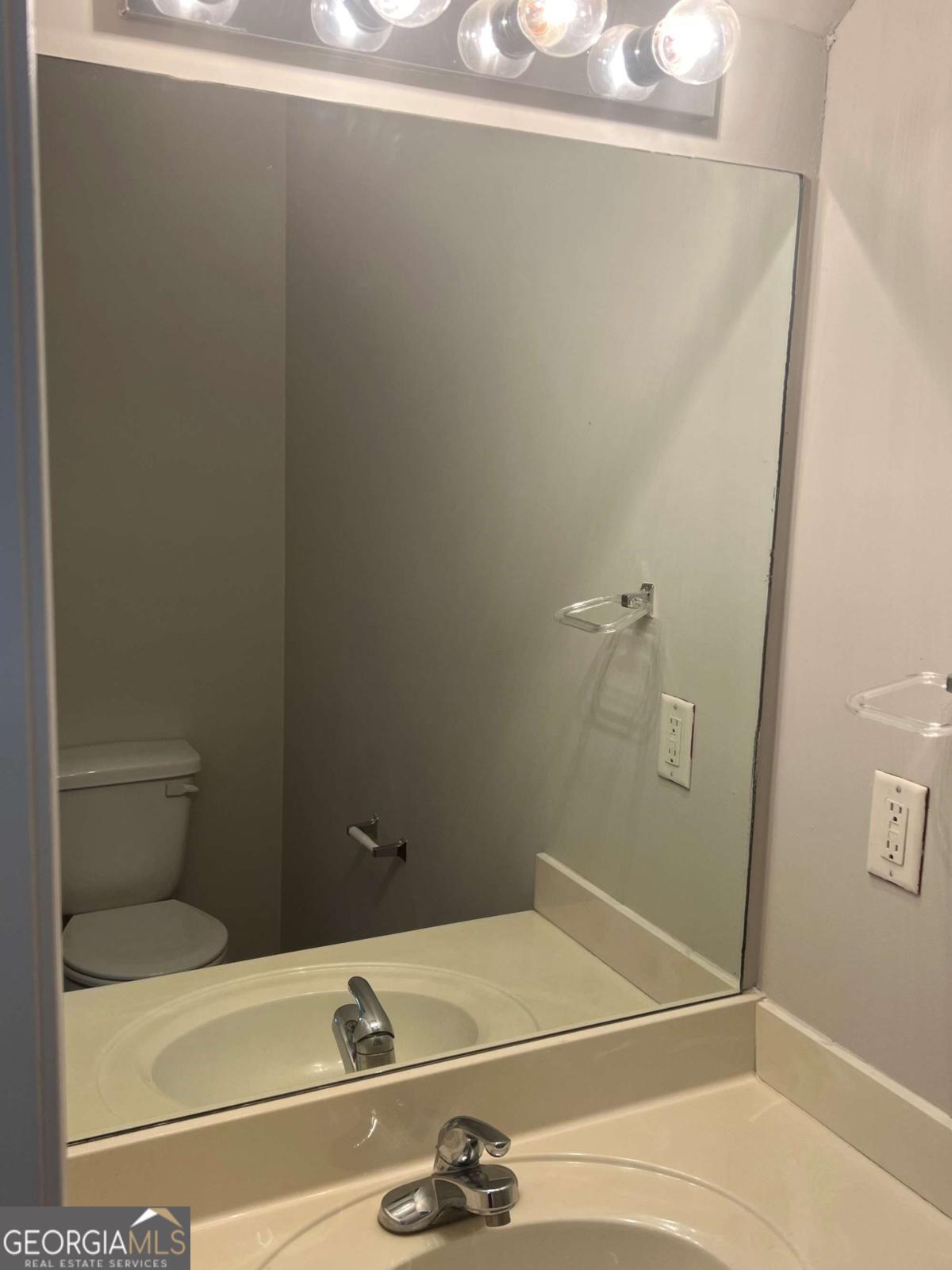637 Huntington Road # B1 Property Photo 11