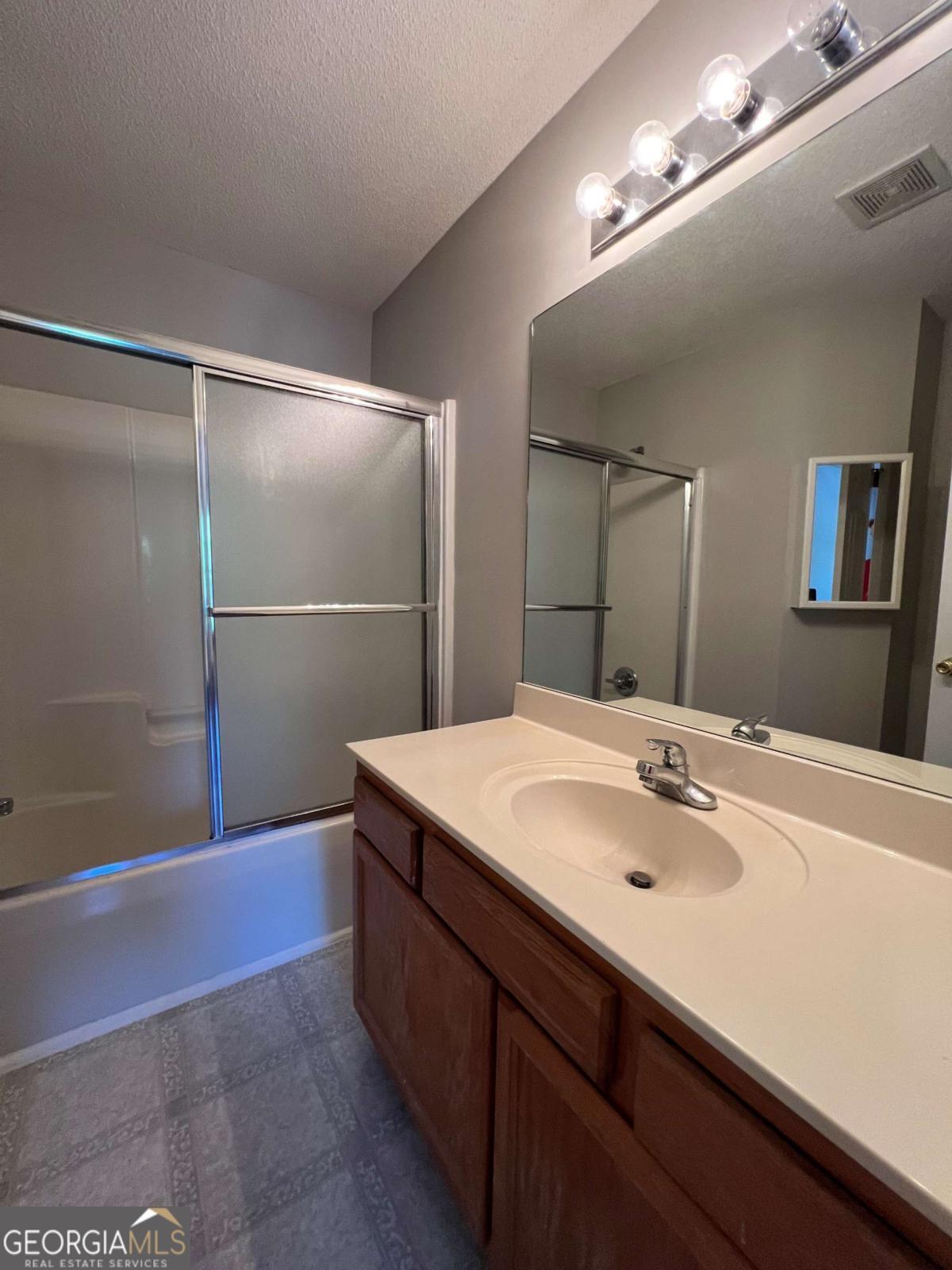 637 Huntington Road # B1 Property Photo 13