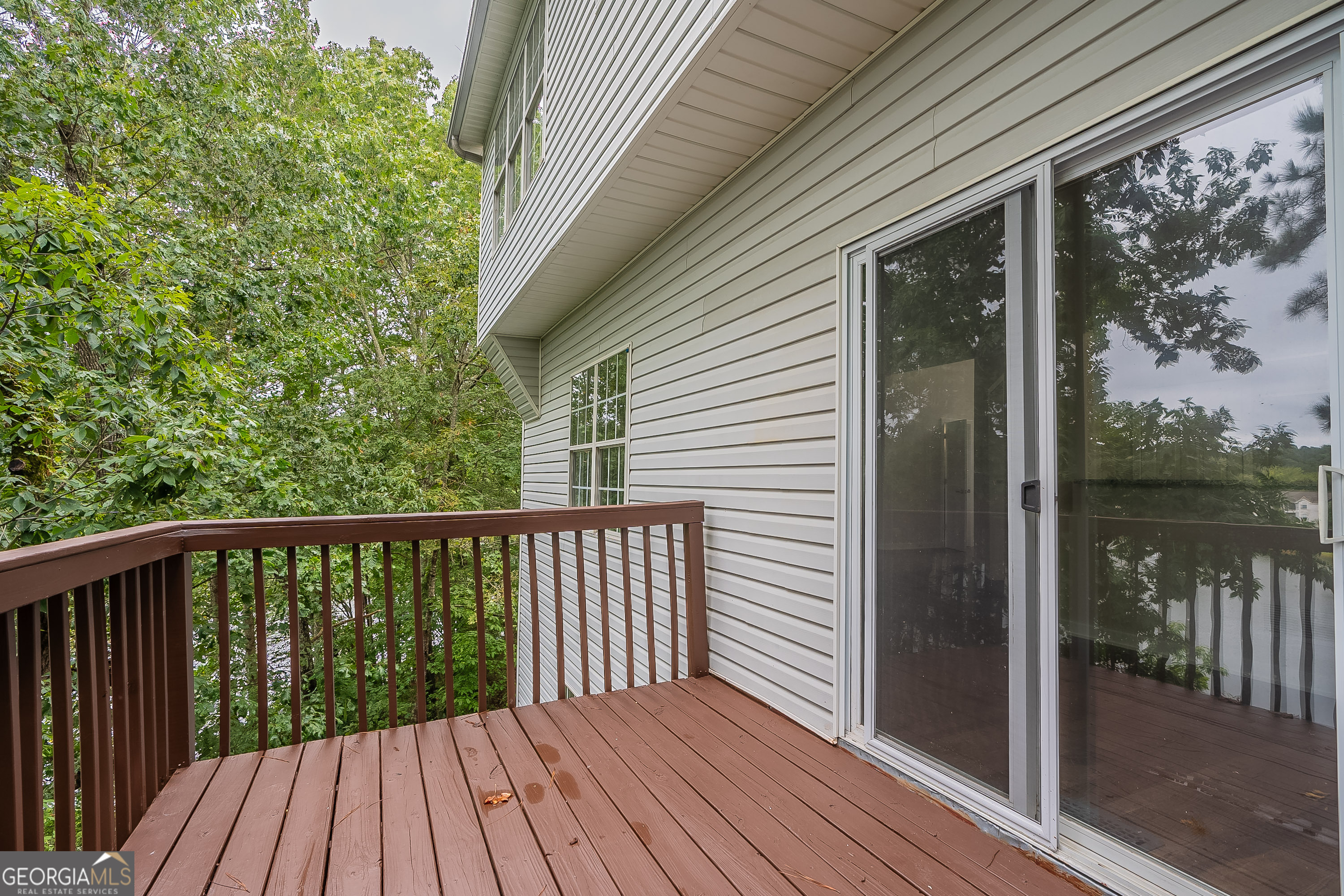 730 Reeves Lake Drive Property Photo 16
