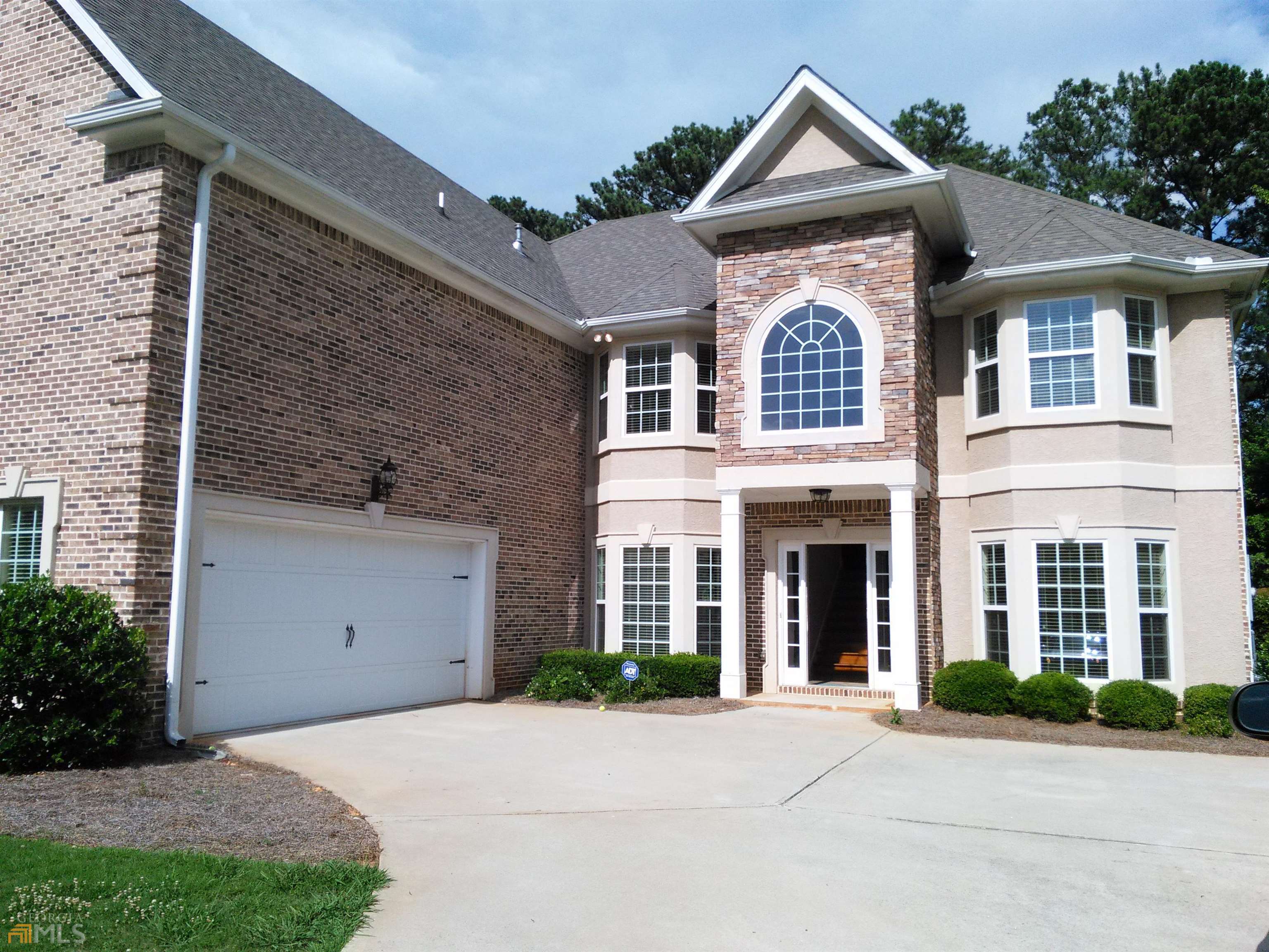 280 Langshire Drive Property Photo 1
