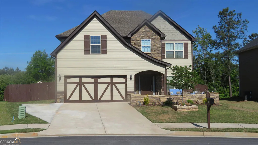 201 Cliffhaven Circle Property Photo 1