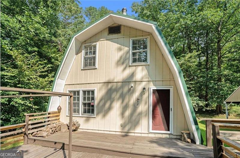 24 Lauri Property Photo 1