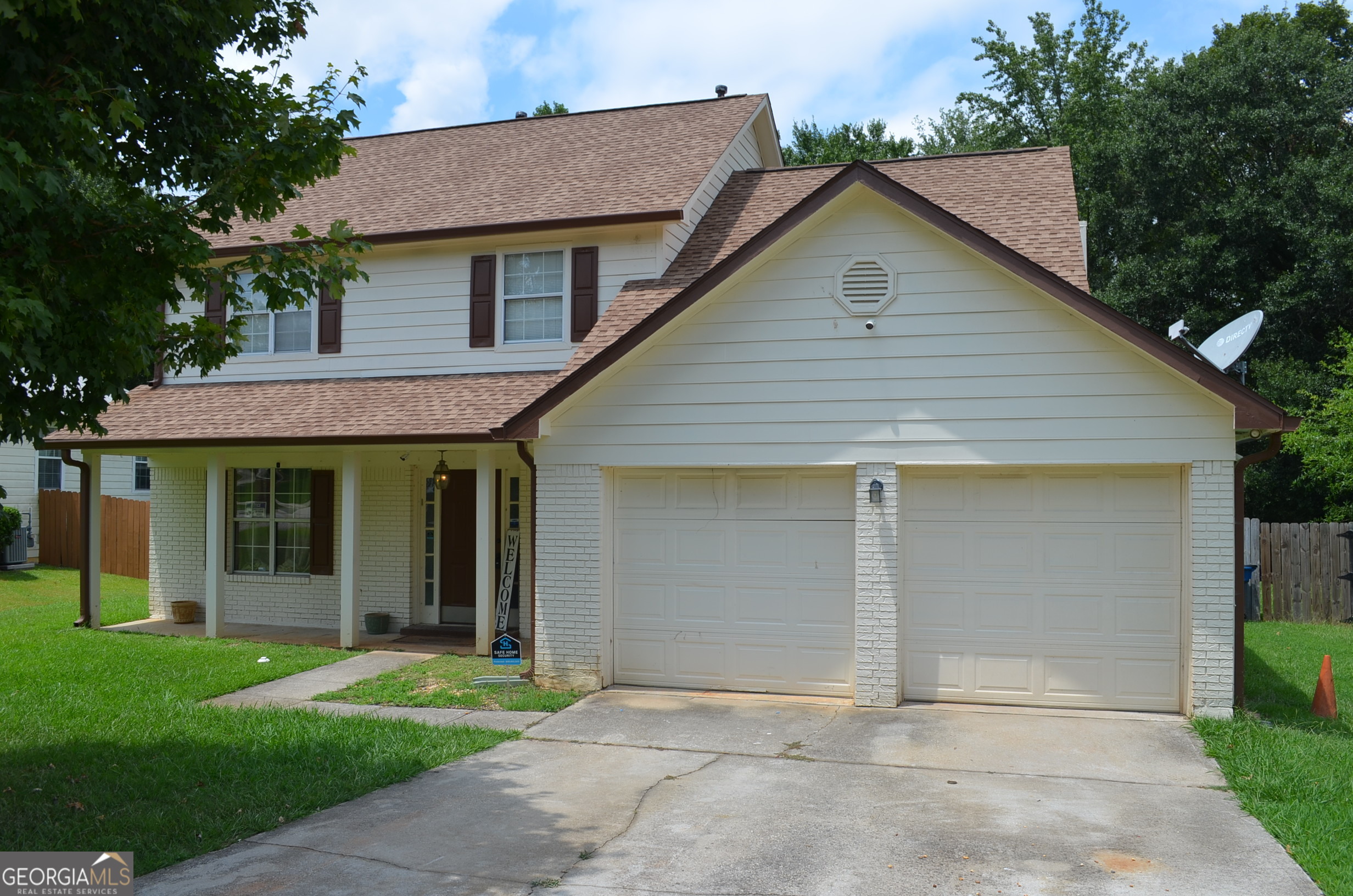 195 Tait Road Property Photo 1
