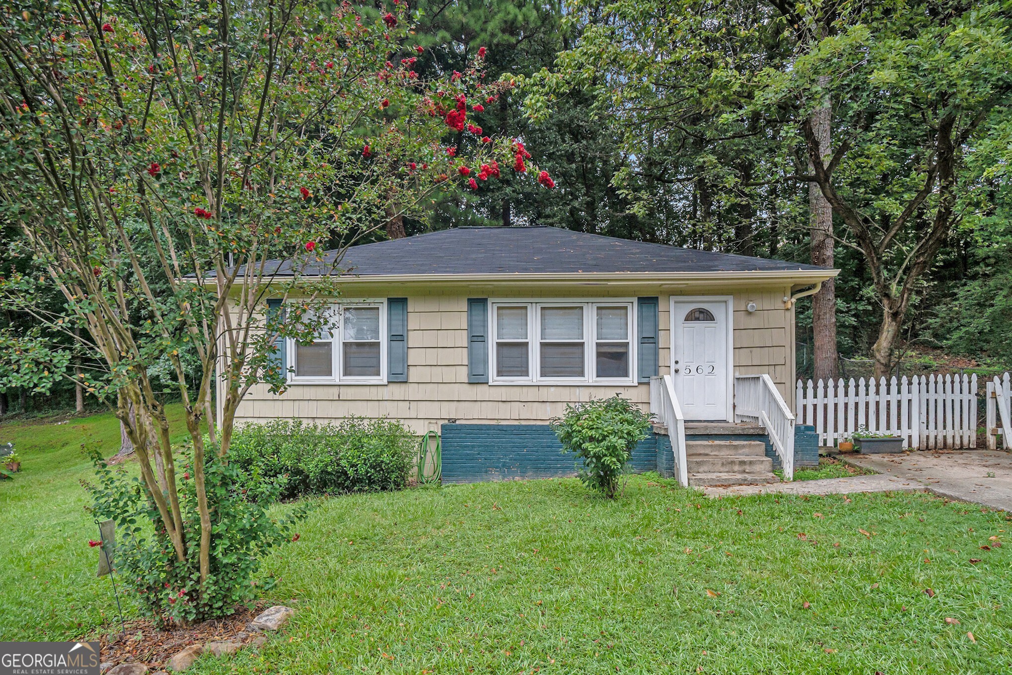 562 Alpine Way Property Photo 1