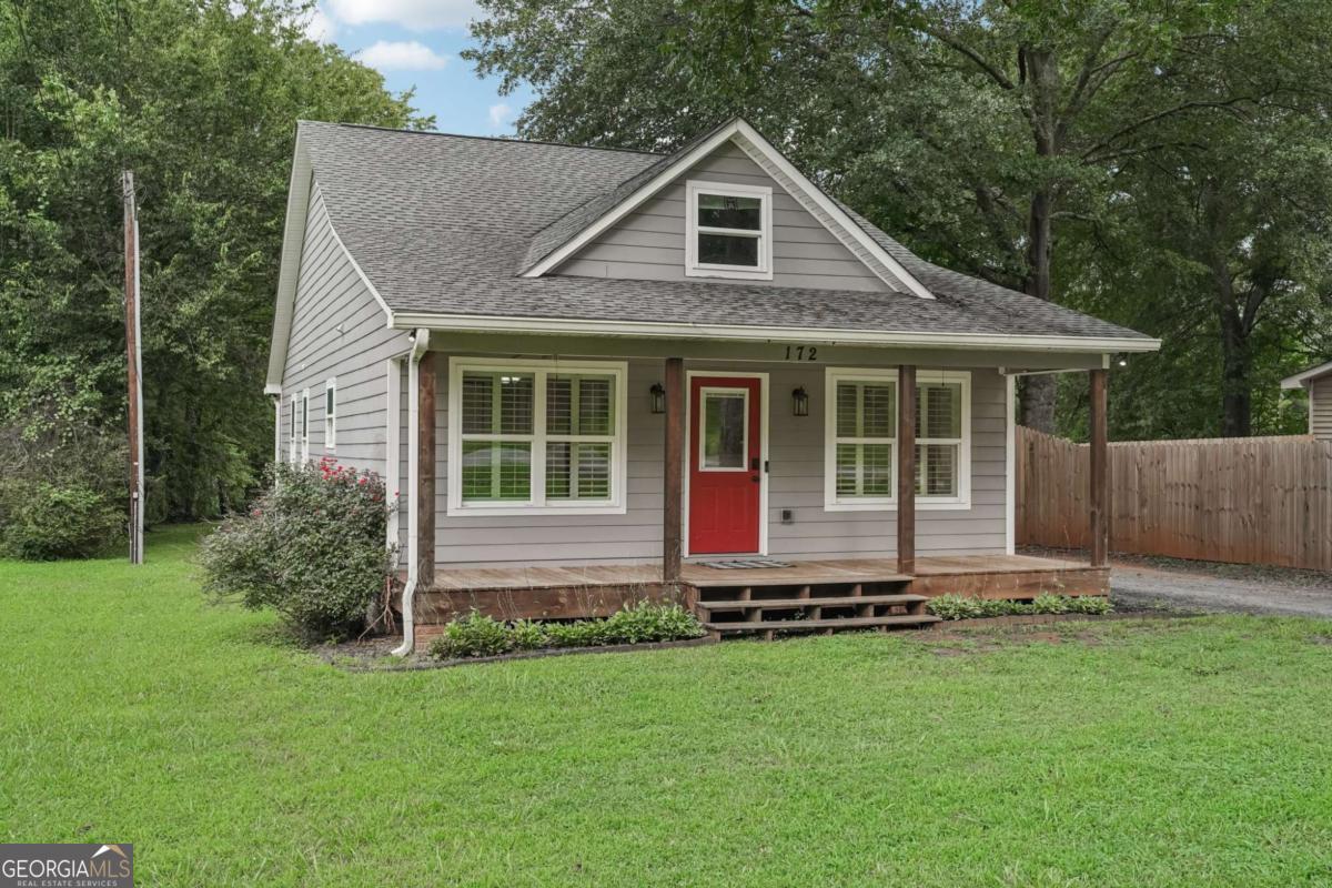 172 4th Street Property Photo 1