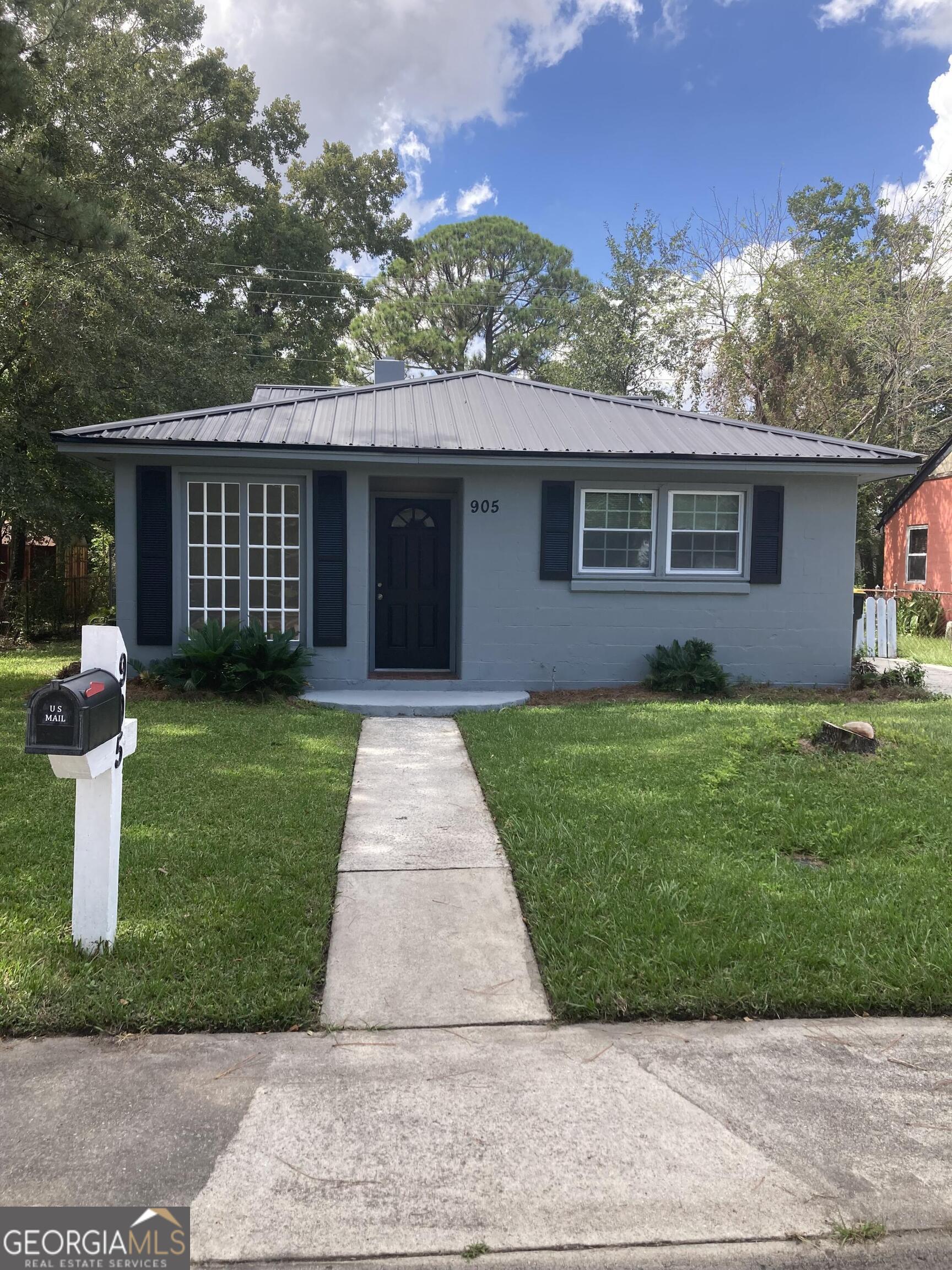 905 Cubbedge Street Property Photo 1