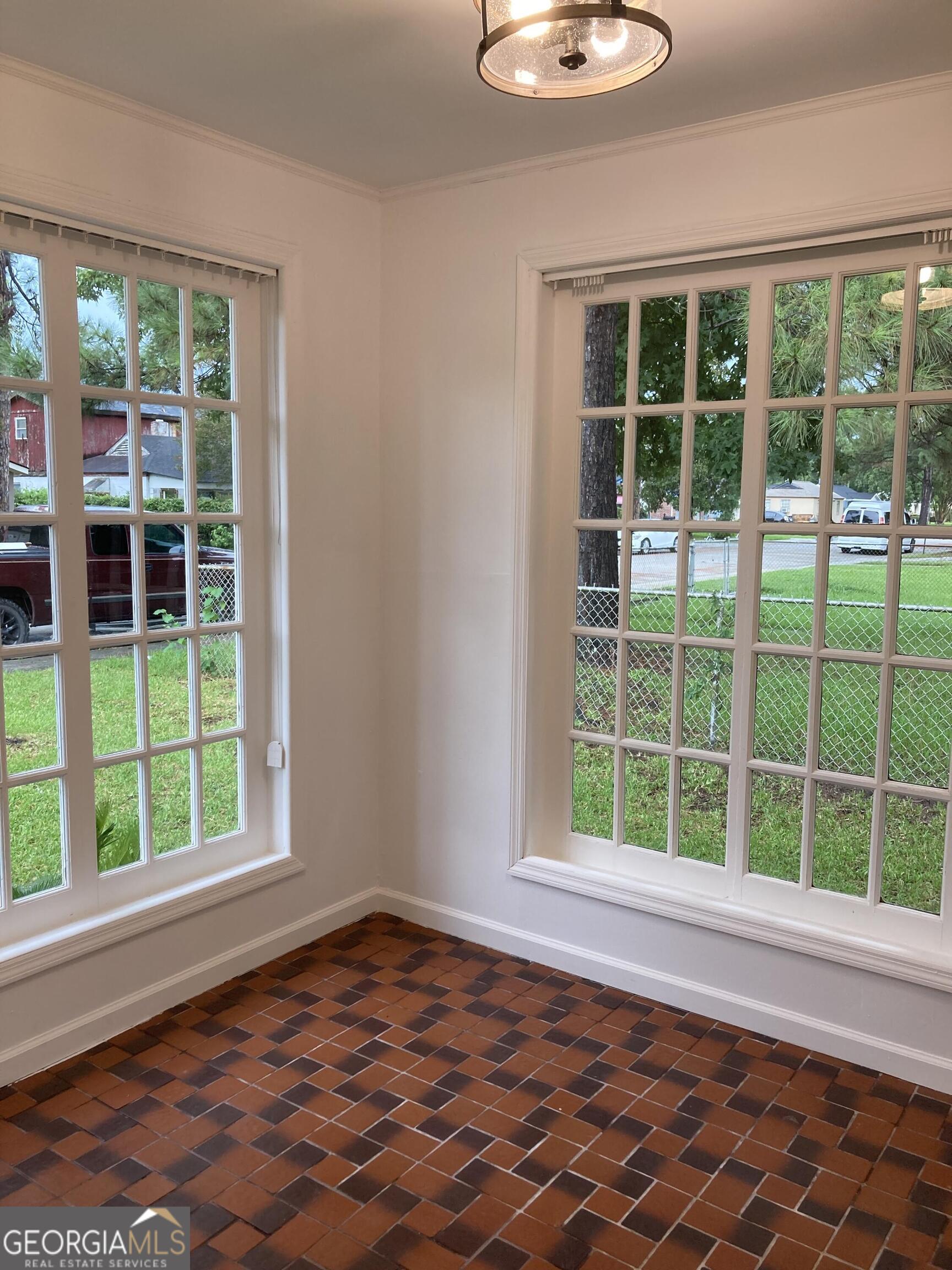 905 Cubbedge Street Property Photo 10