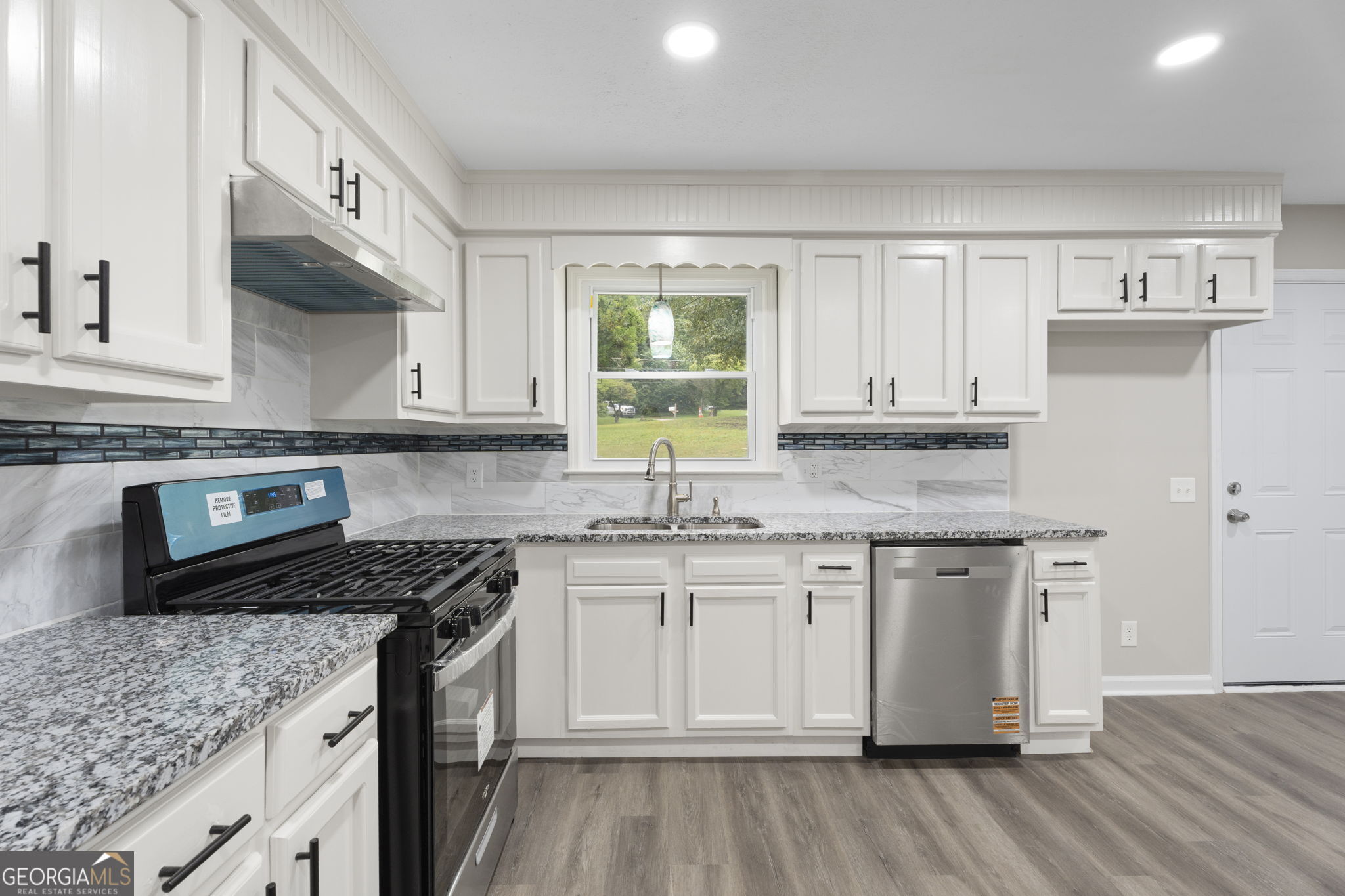 2368 Ebenezer Road Se Property Photo 1