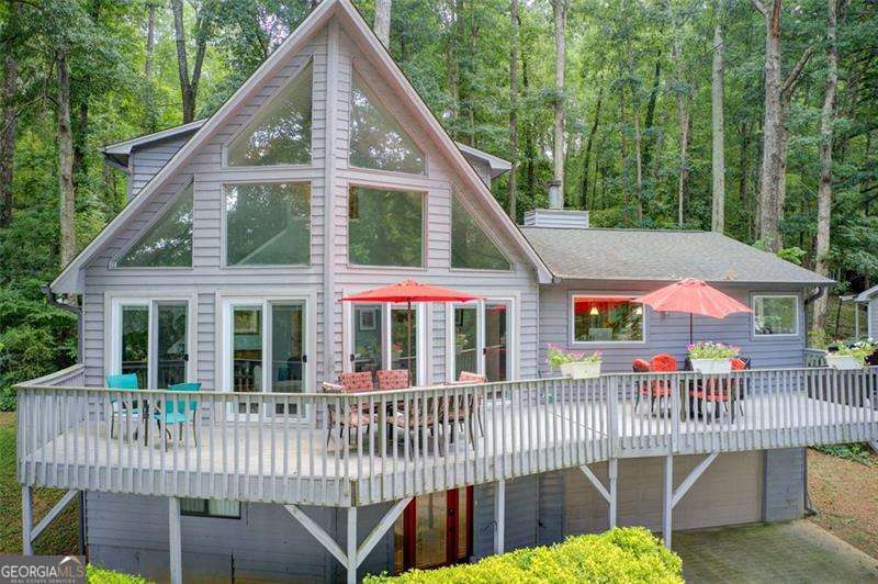8531 Lake Drive Property Photo 1