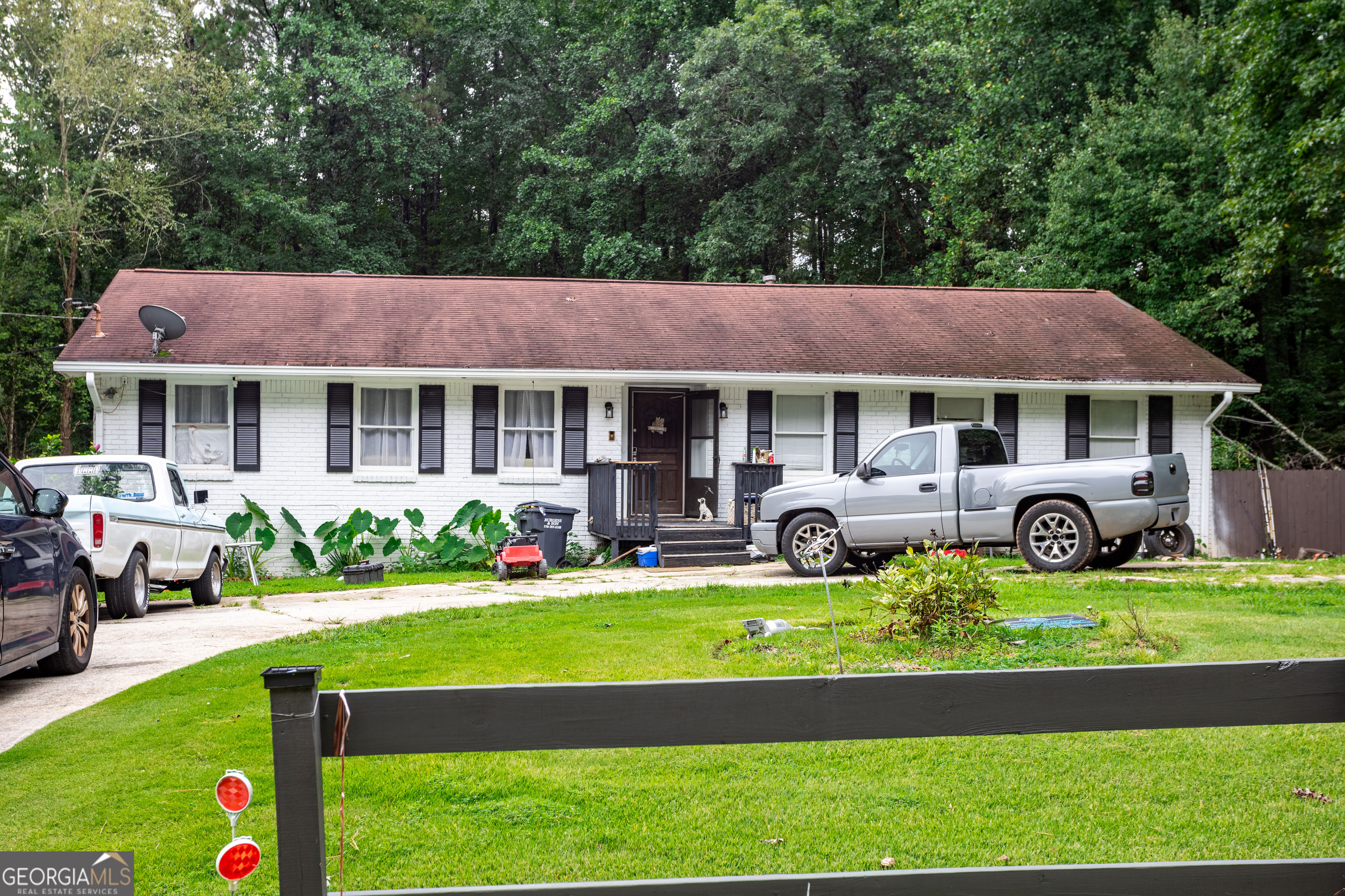 1535 Flat Shoals Road Sw Property Photo 1