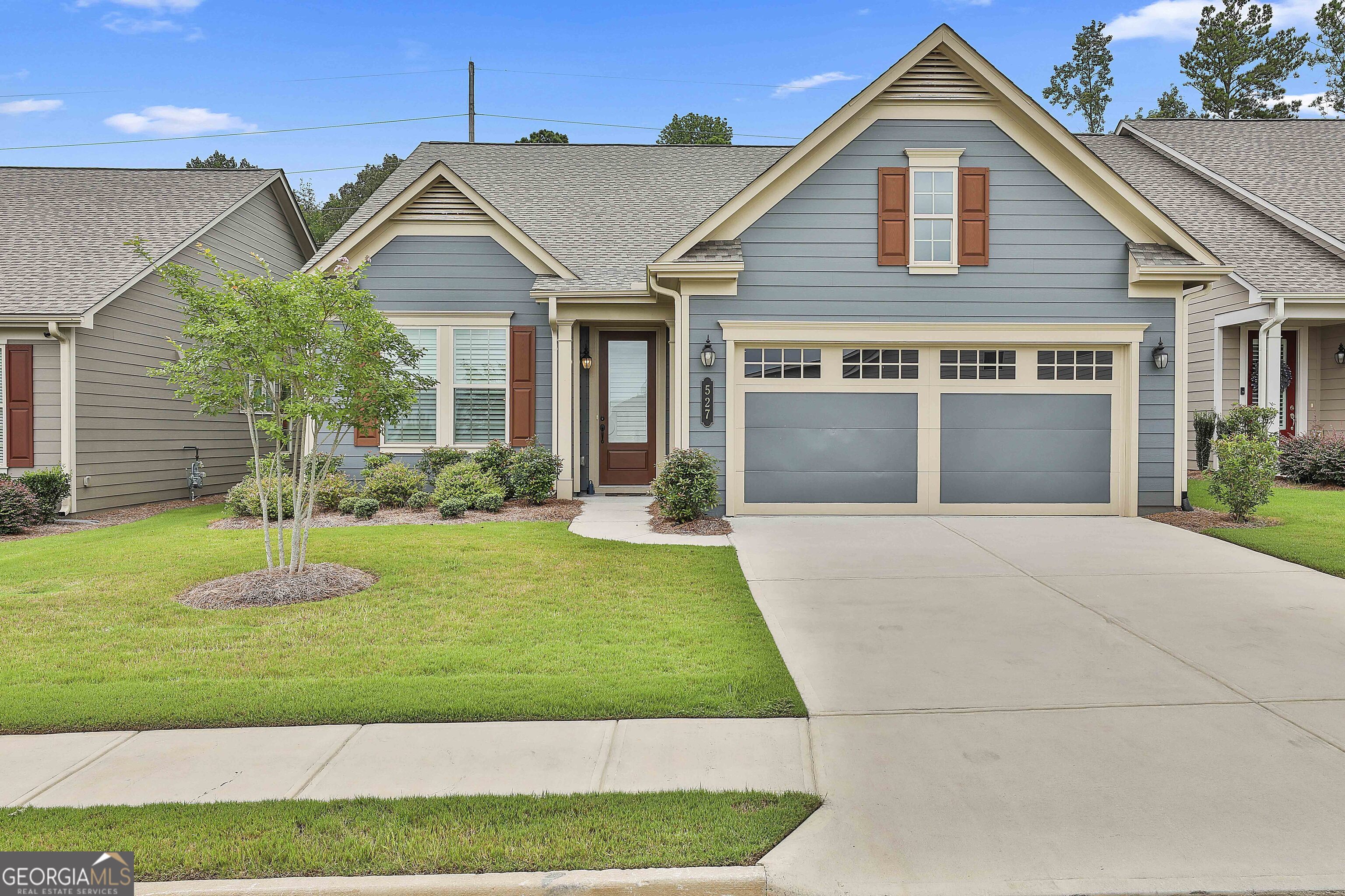 527 Hazelnut Drive Property Photo 1