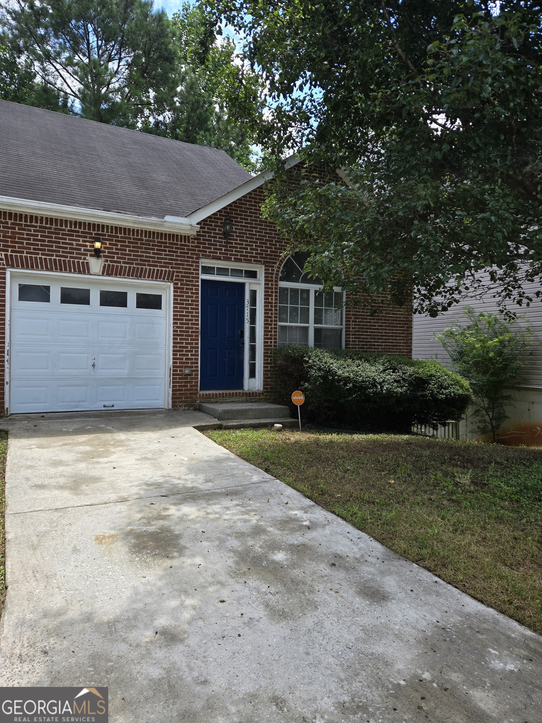 3715 Sapphire Court Property Photo 1