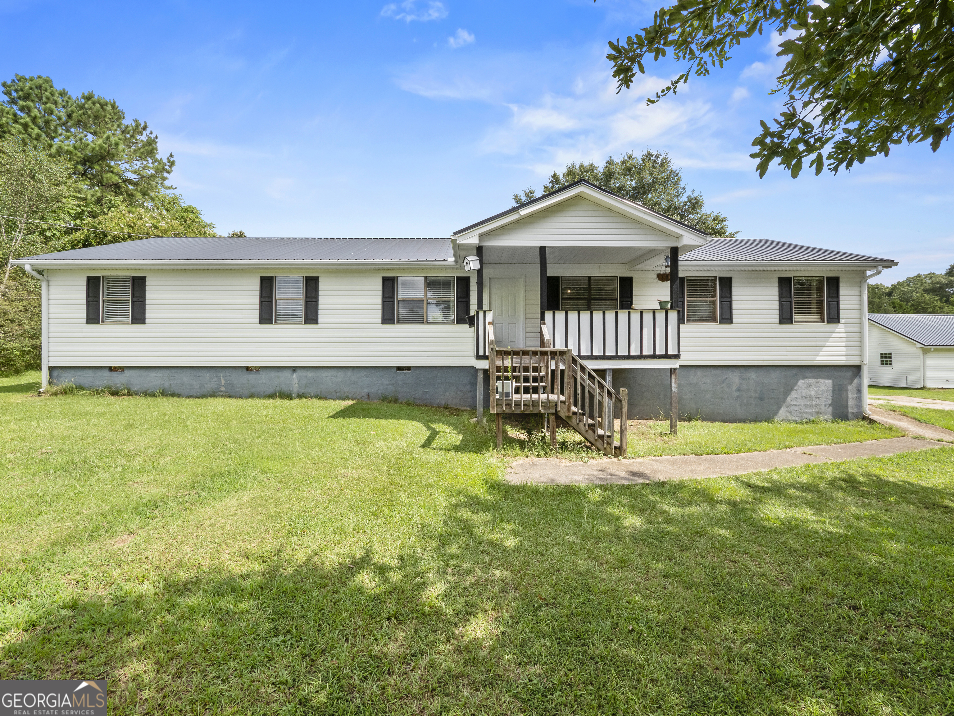 5 Hearthstone Drive Property Photo 1