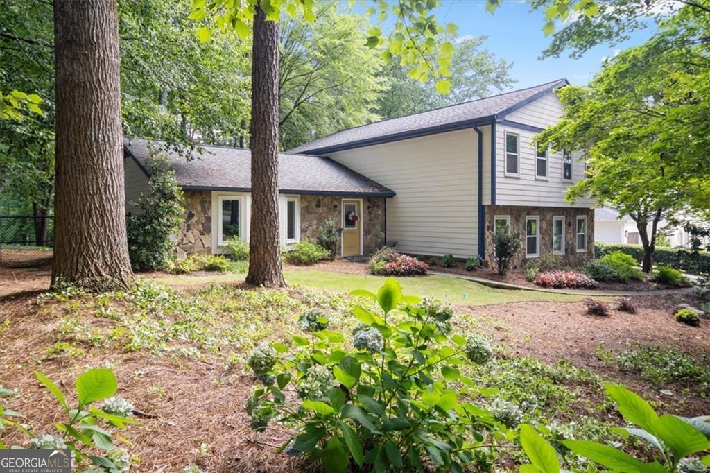 4989 Kings Wood Drive Ne Property Photo 1