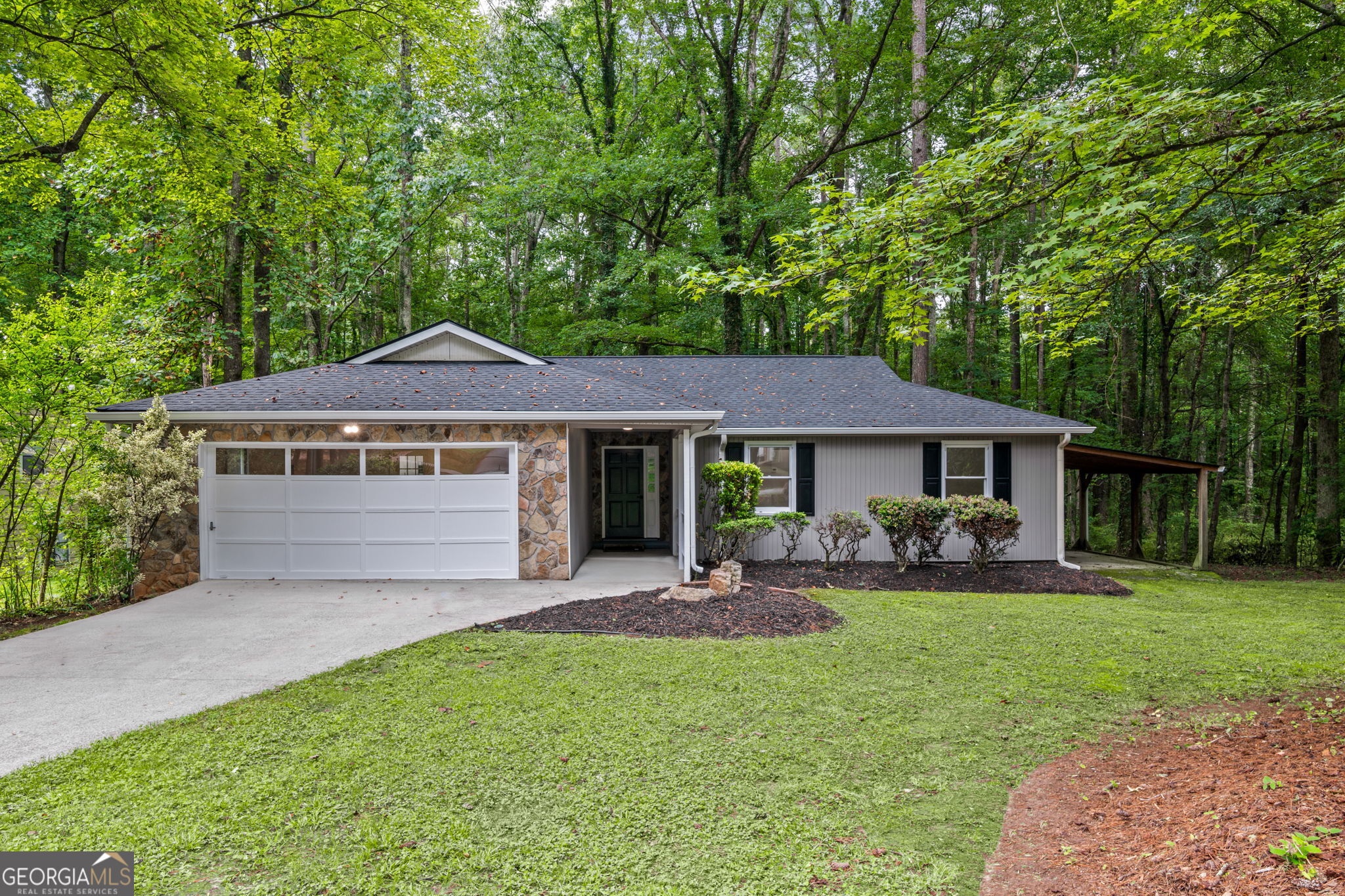 1216 Monticello Drive Property Photo 1