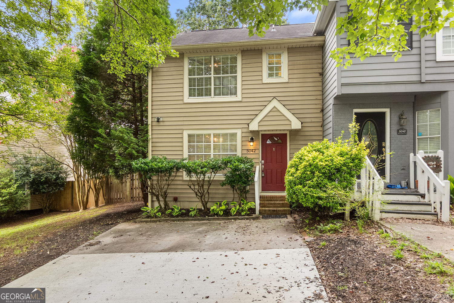 5042 Laurel Bridge Drive Se Property Photo 1