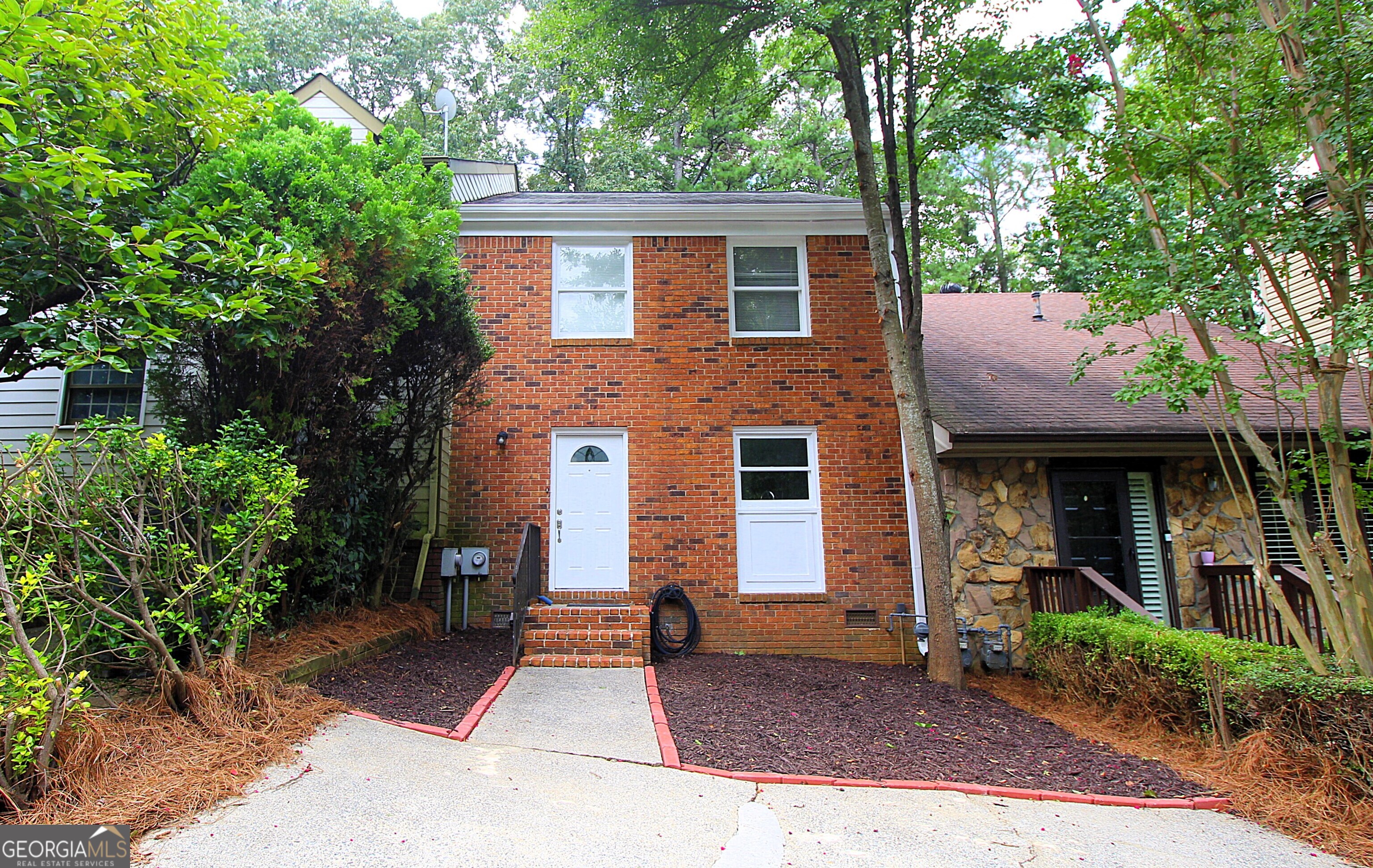 1492 Bentley Lane Se Property Photo 1