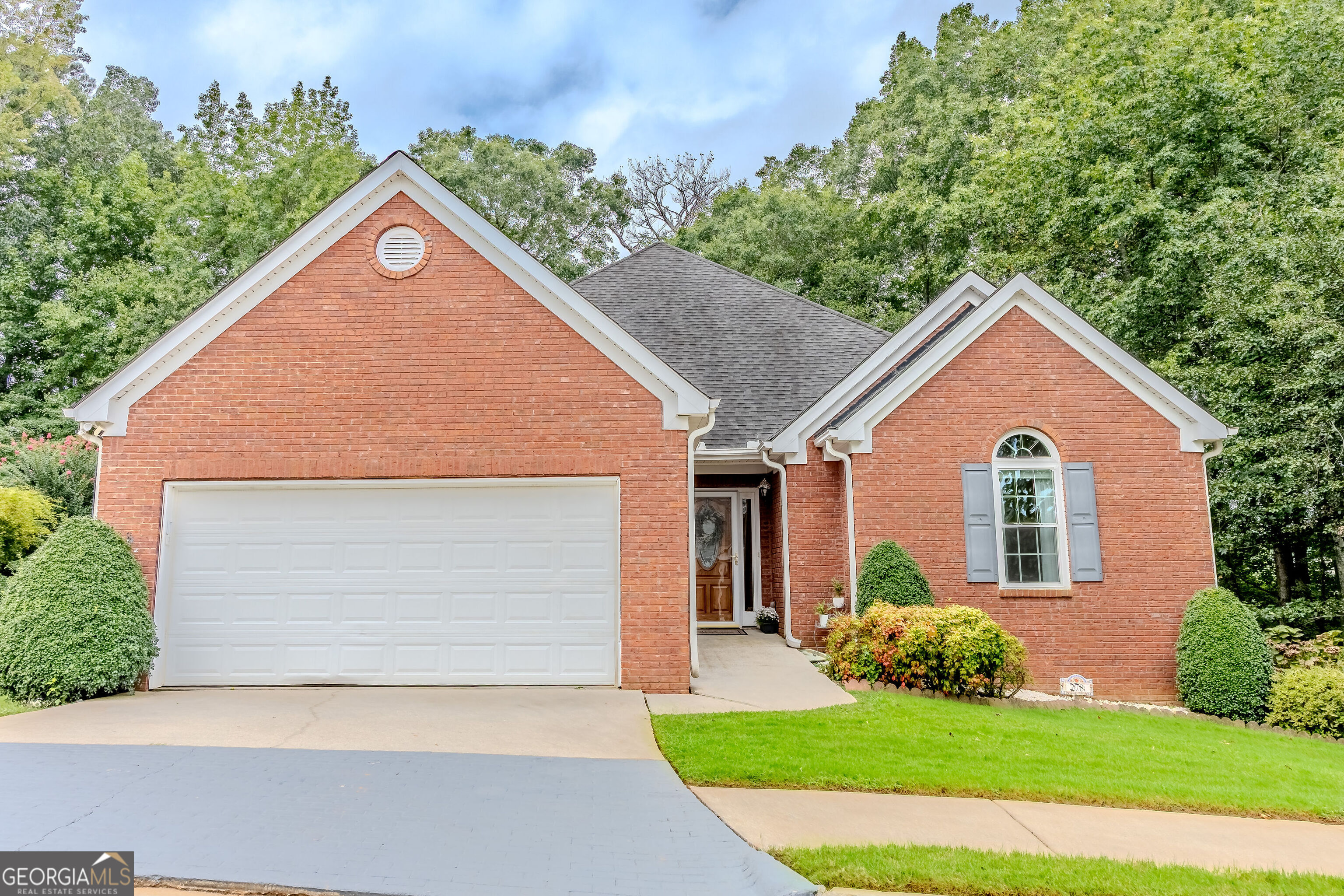 278 Prominent Loop Property Photo 1