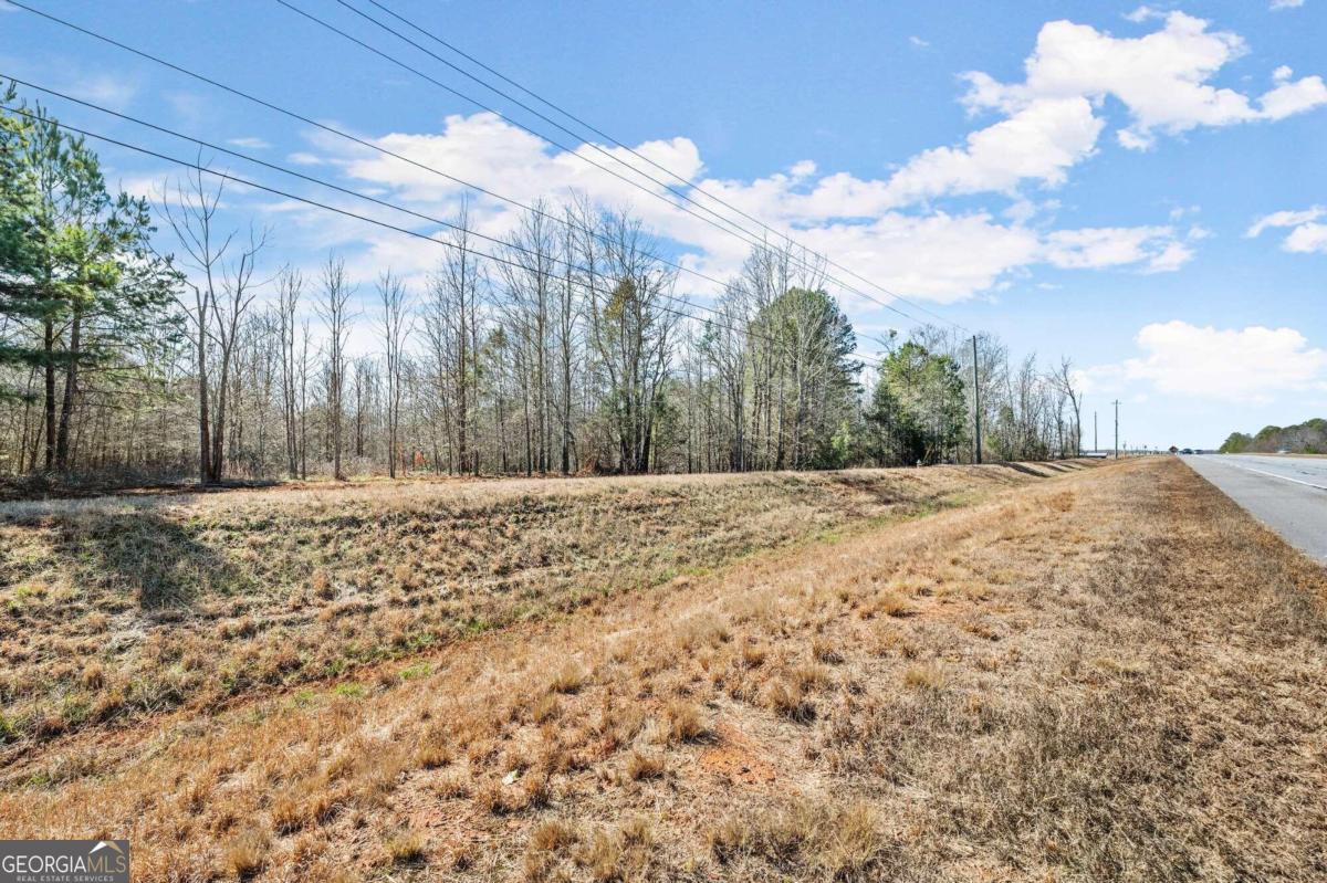 4 W Farm Road Property Photo 7
