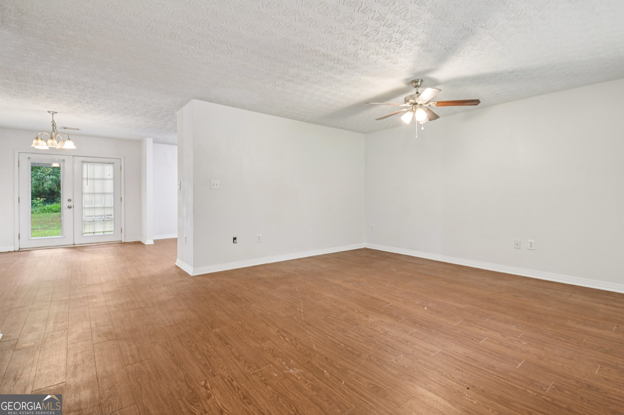 103 N Circle Drive Property Photo 11