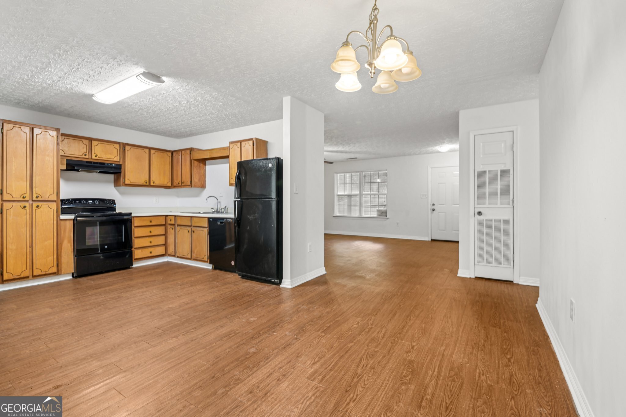 103 N Circle Drive Property Photo 13