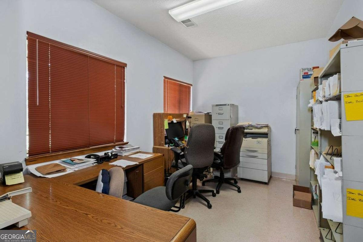 2950 Stone Hogan Conn Sw Bldg 4 Property Photo 6