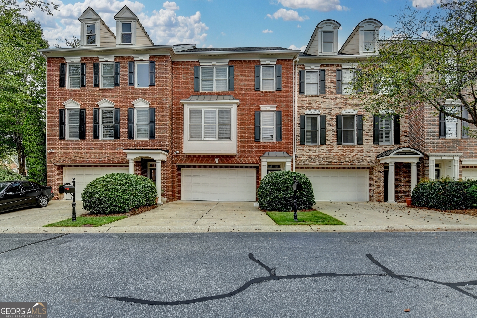 612 Vinings Estates Drive Se # B12 Property Photo 1
