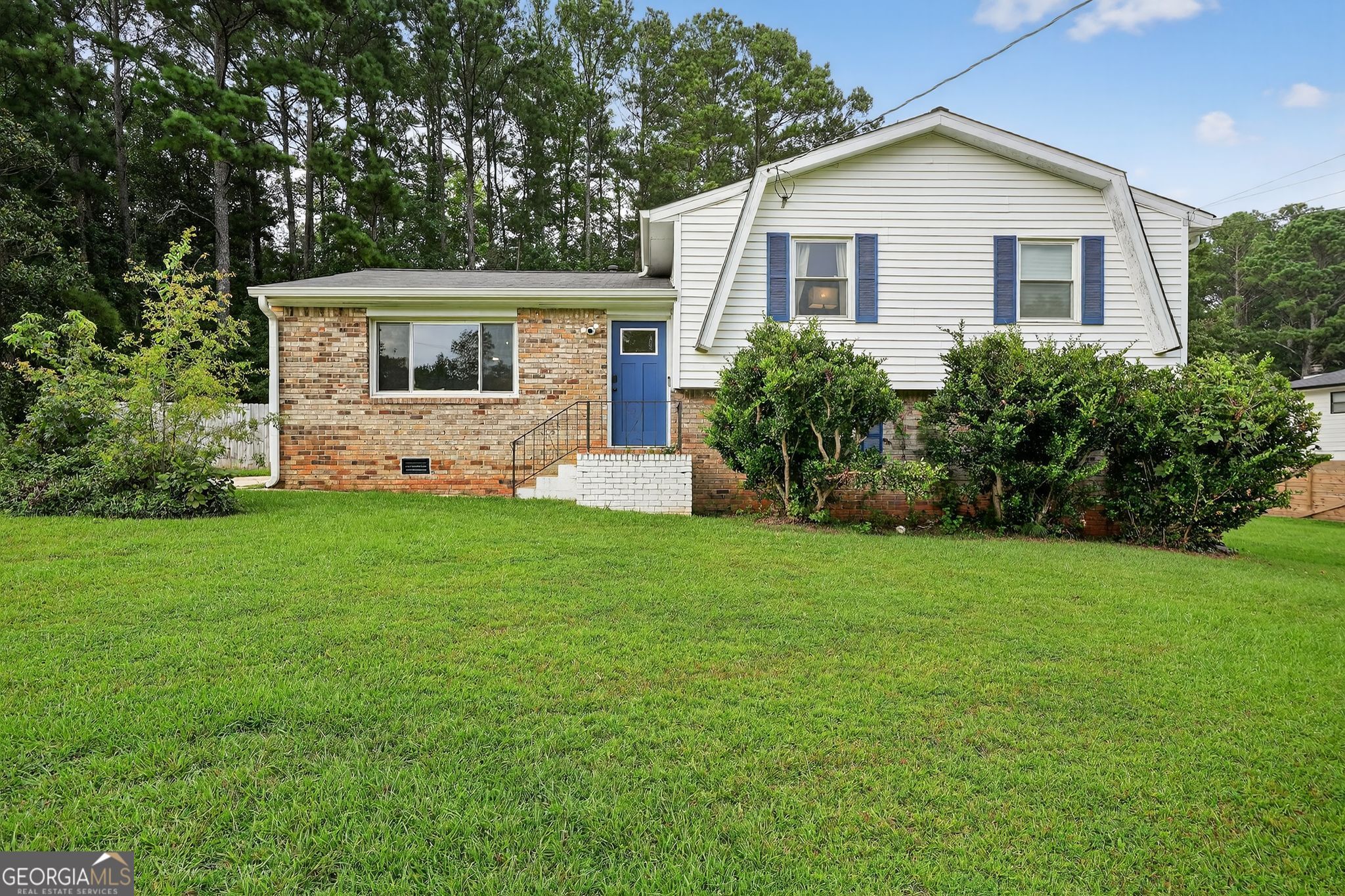 624 Village Lane Drive Sw Property Photo 1