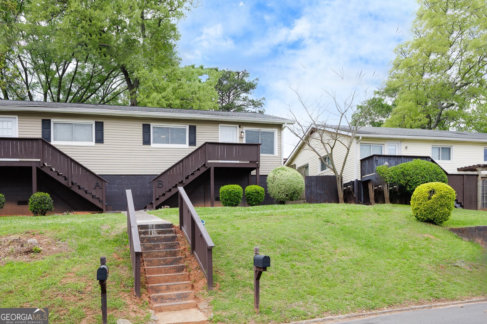 1040 Herndon Street Nw Unit B Property Photo 4