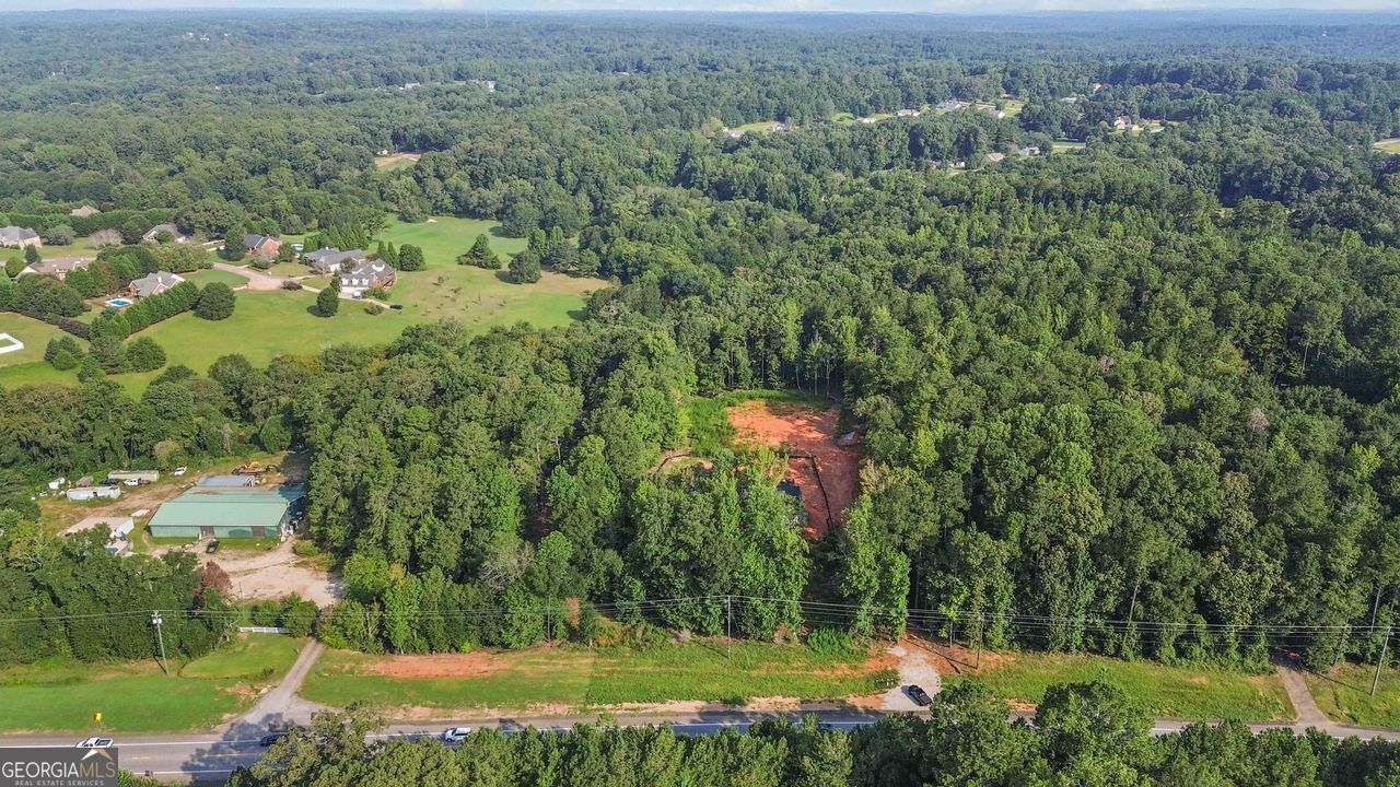 3737 Highway 20 E Property Photo 22