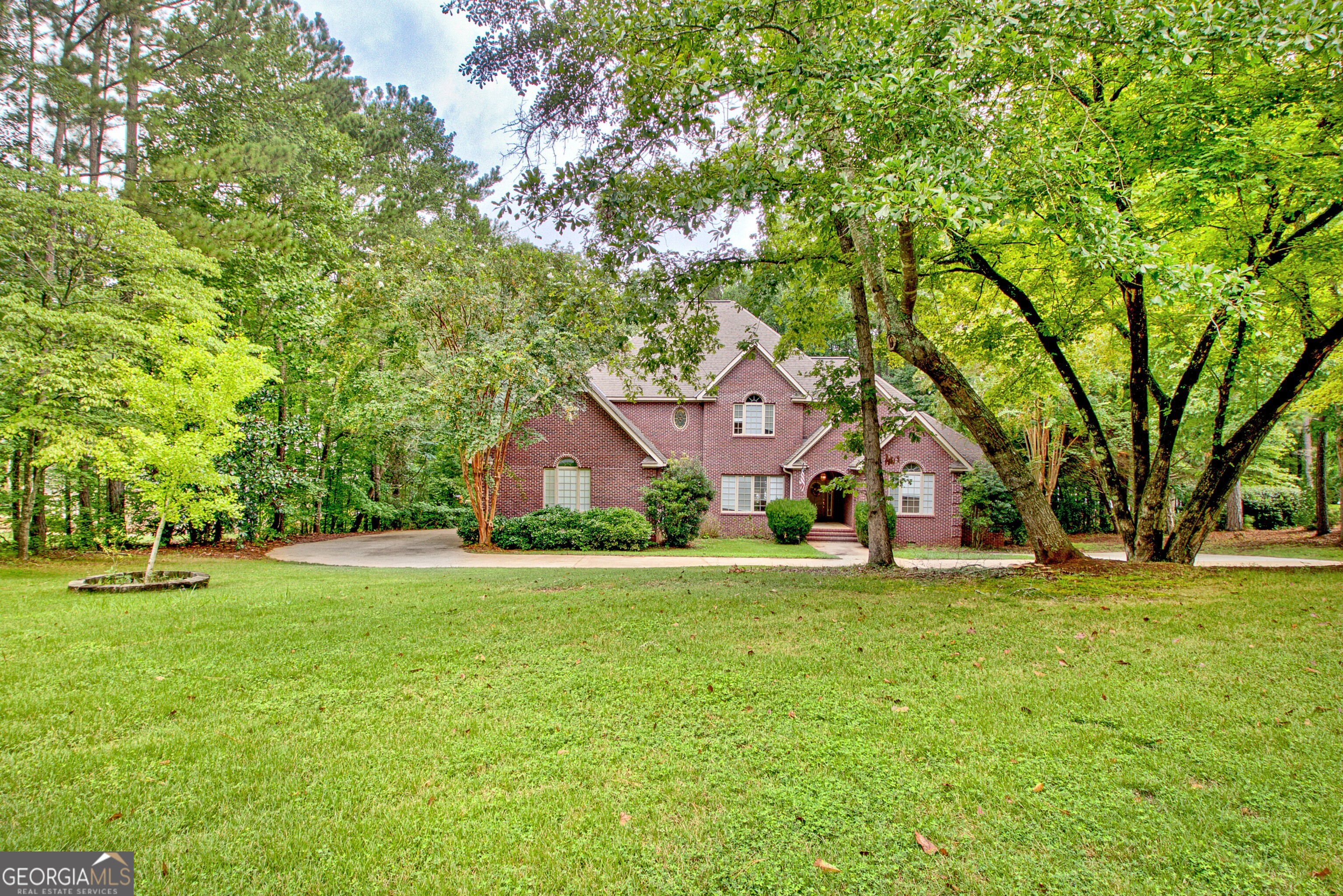 209 Canterbury Drive