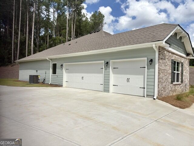 885 Eagle Heights Drive Property Photo 2