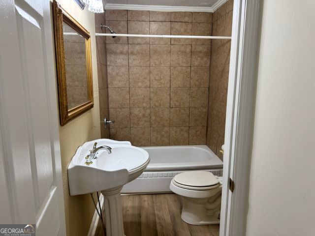 4912 Old Gordon Road Property Photo 15