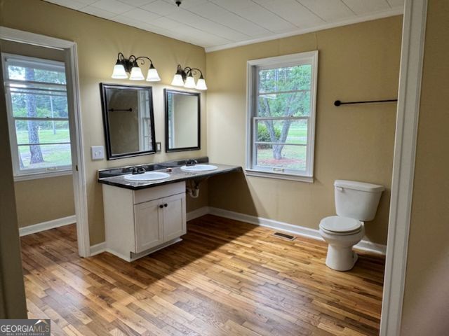 4912 Old Gordon Road Property Photo 16