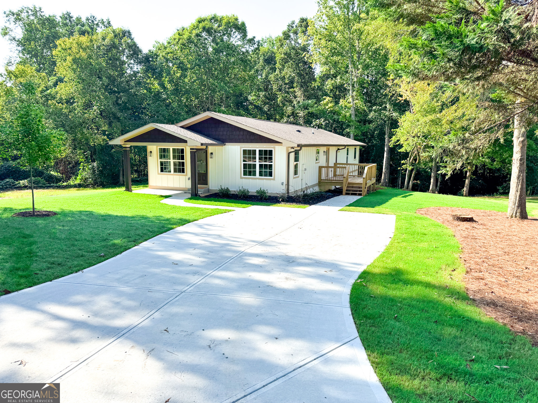 5363 Wg Robinson Road Property Photo 1