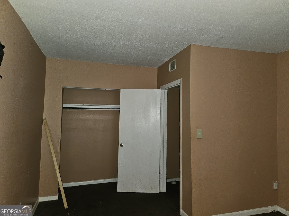 2118 Harden Street Property Photo 16
