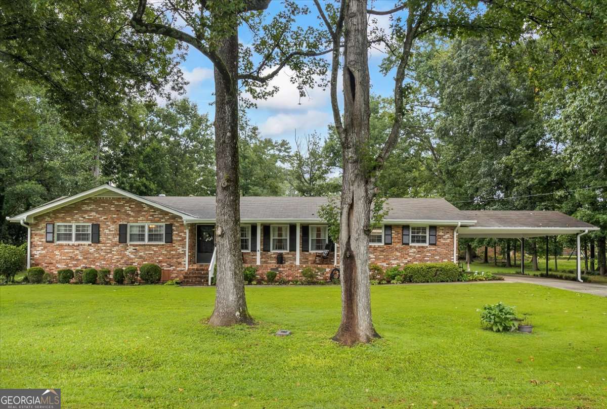 1368 White Oak Street SE