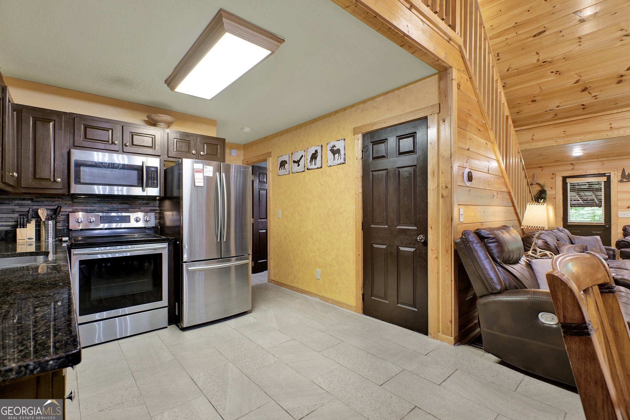 1122 Beaver Lake Drive Property Photo 9
