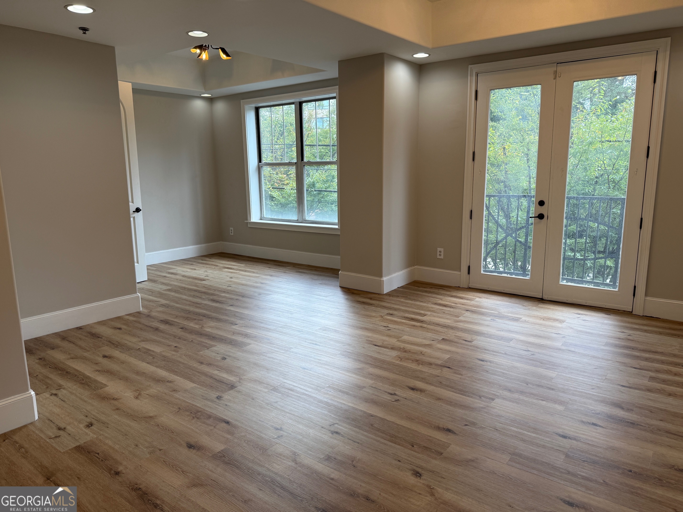2255 Peachtree Road Ne # 322 Property Photo 4